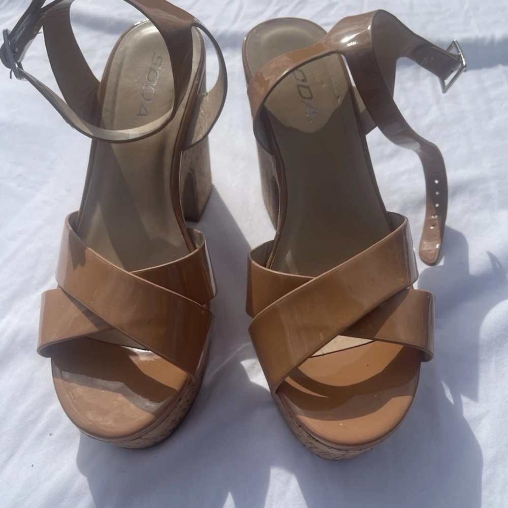 SODA Beige Patent Leather Strappy Block Heel Sandals Ankle Strap Cork